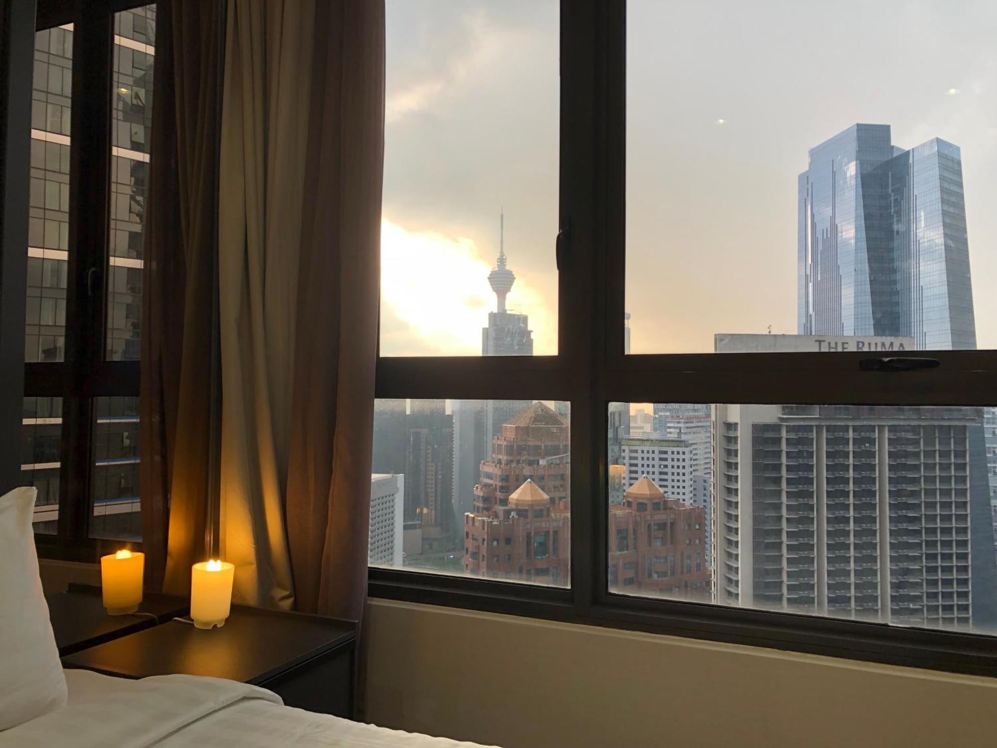 8 Kia Peng Suites Klcc By Luna Kuala Lumpur Extérieur photo